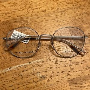 Marc Jacob’s Marc272 3YG 140